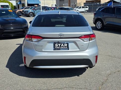 Used 2022 Toyota Corolla LE FWD image 5