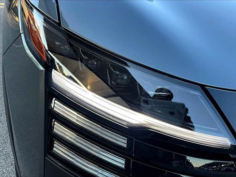 New 2026 Nissan Kicks SV image 18