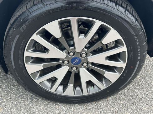 Used 2020 Ford Escape Titanium AWD/4WD image 36