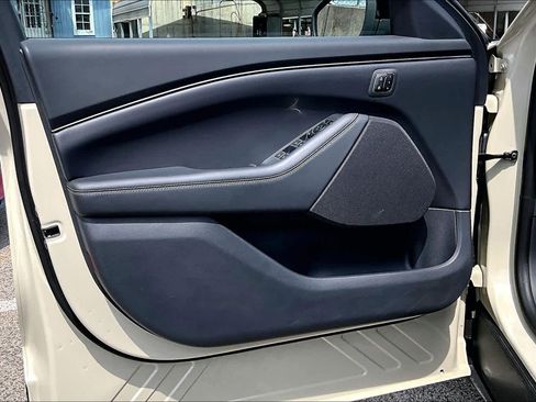 Used 2025 Ford Mustang Mach-E Select w/ Comfort Package Lite image 25