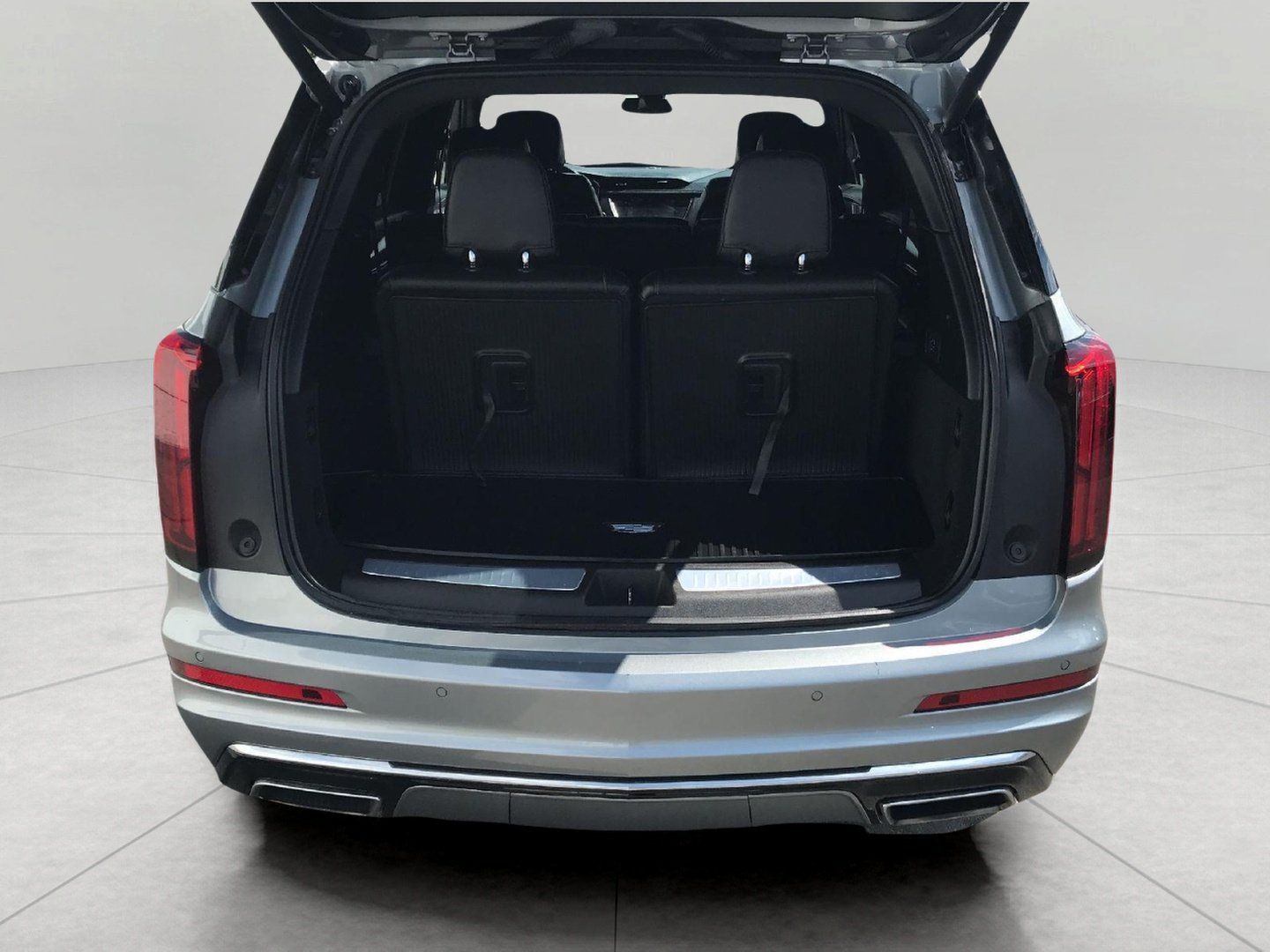 Certified 2024 Cadillac XT6 Luxury w/ LPO, Floor Liner Package AWD/4WD image 12