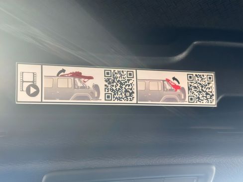 Used 2021 Jeep Wrangler Unlimited Sahara w/ Cold Weather Group image 31