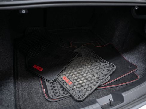 Used 2024 Volkswagen Jetta GLI 40th Anniversary Edition image 26