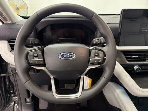 New 2026 Ford Explorer Platinum image 17