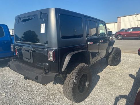 Used 2017 Jeep Wrangler Unlimited Sport w/ Quick Order Package 24S AWD/4WD image 4
