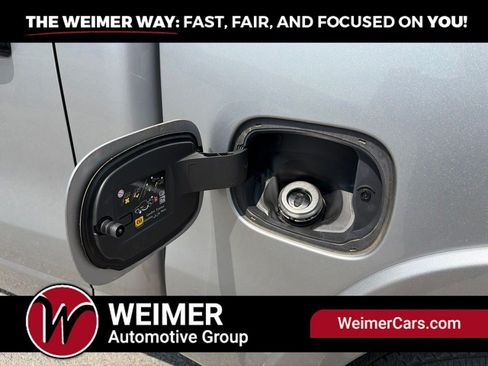 Used 2025 RAM 1500 Big Horn AWD/4WD image 9