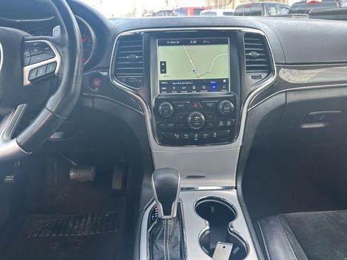 Used 2018 Jeep Grand Cherokee SRT w/ Trailer Tow Group IV image 21