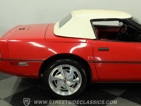 Used 1988 Chevrolet Corvette Convertible RWD image 28