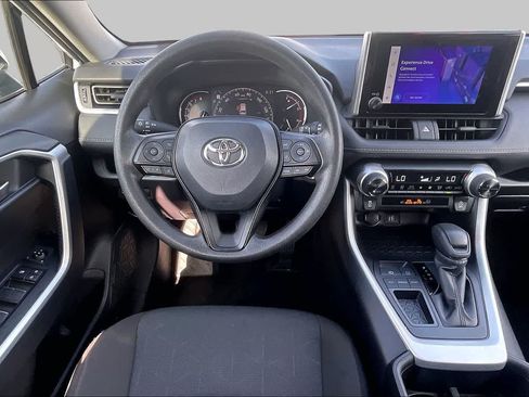 Used 2025 Toyota RAV4 XLE FWD image 6