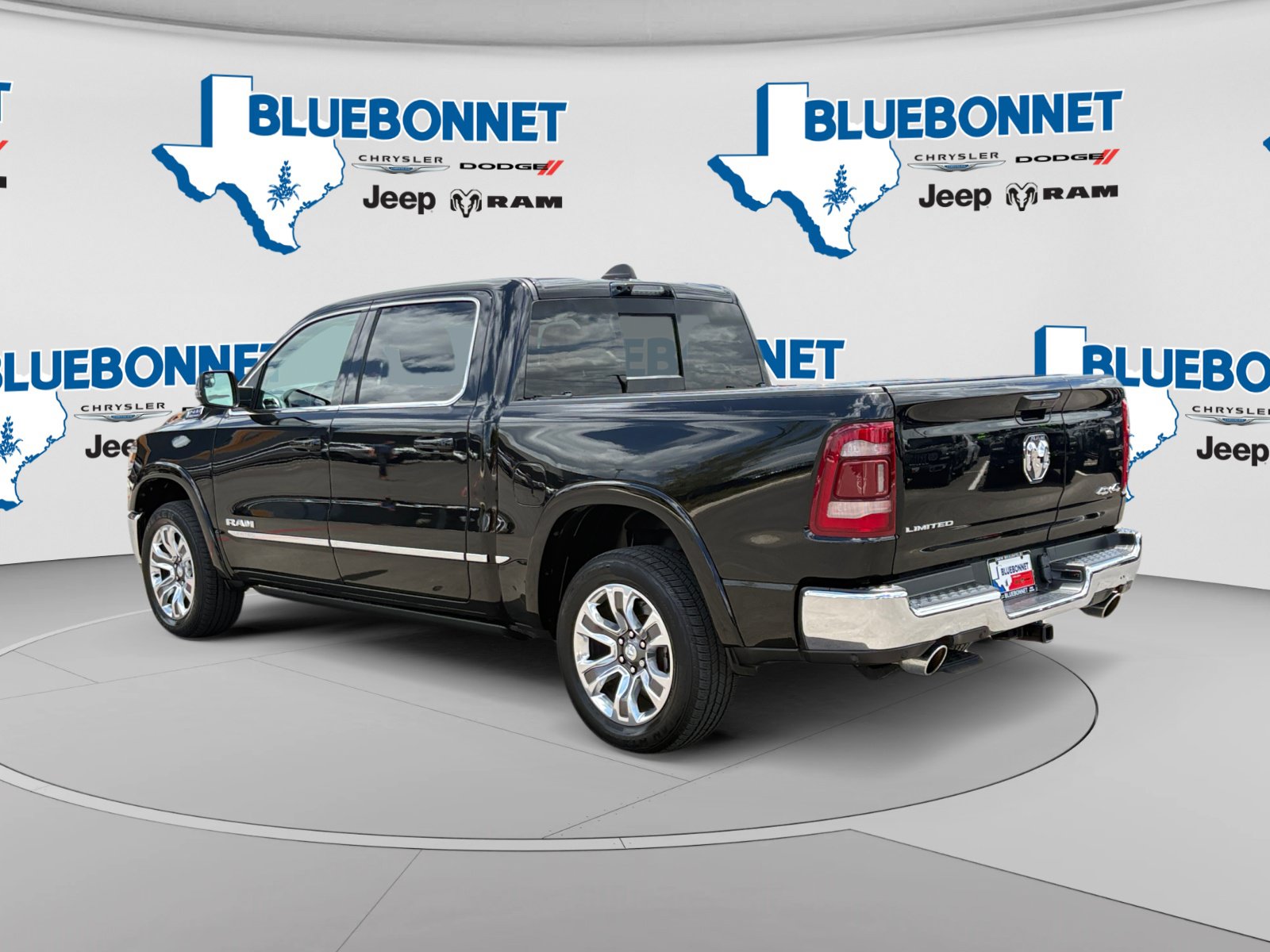 Used 2024 RAM 1500 Limited AWD/4WD image 7
