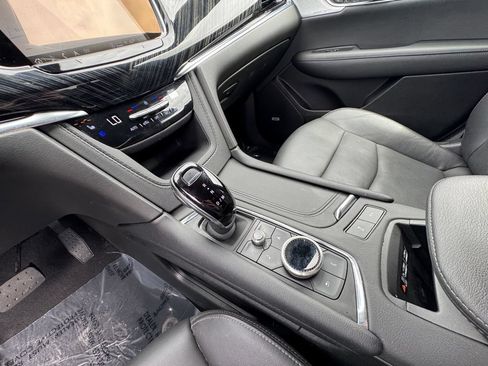Used 2024 Cadillac XT6 Premium Luxury w/ LPO, Floor Liner Package AWD/4WD image 28