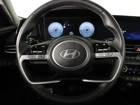 Certified 2024 Hyundai Elantra SEL w/ Convenience Package FWD image 27