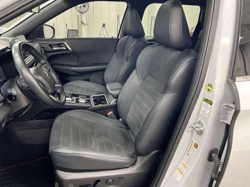 Used 2024 Mitsubishi Outlander Ralliart AWD/4WD image 21