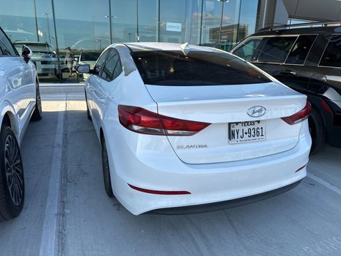 Used 2018 Hyundai Elantra Value Edition FWD image 10