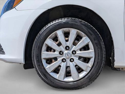 Used 2017 Nissan Sentra S image 24
