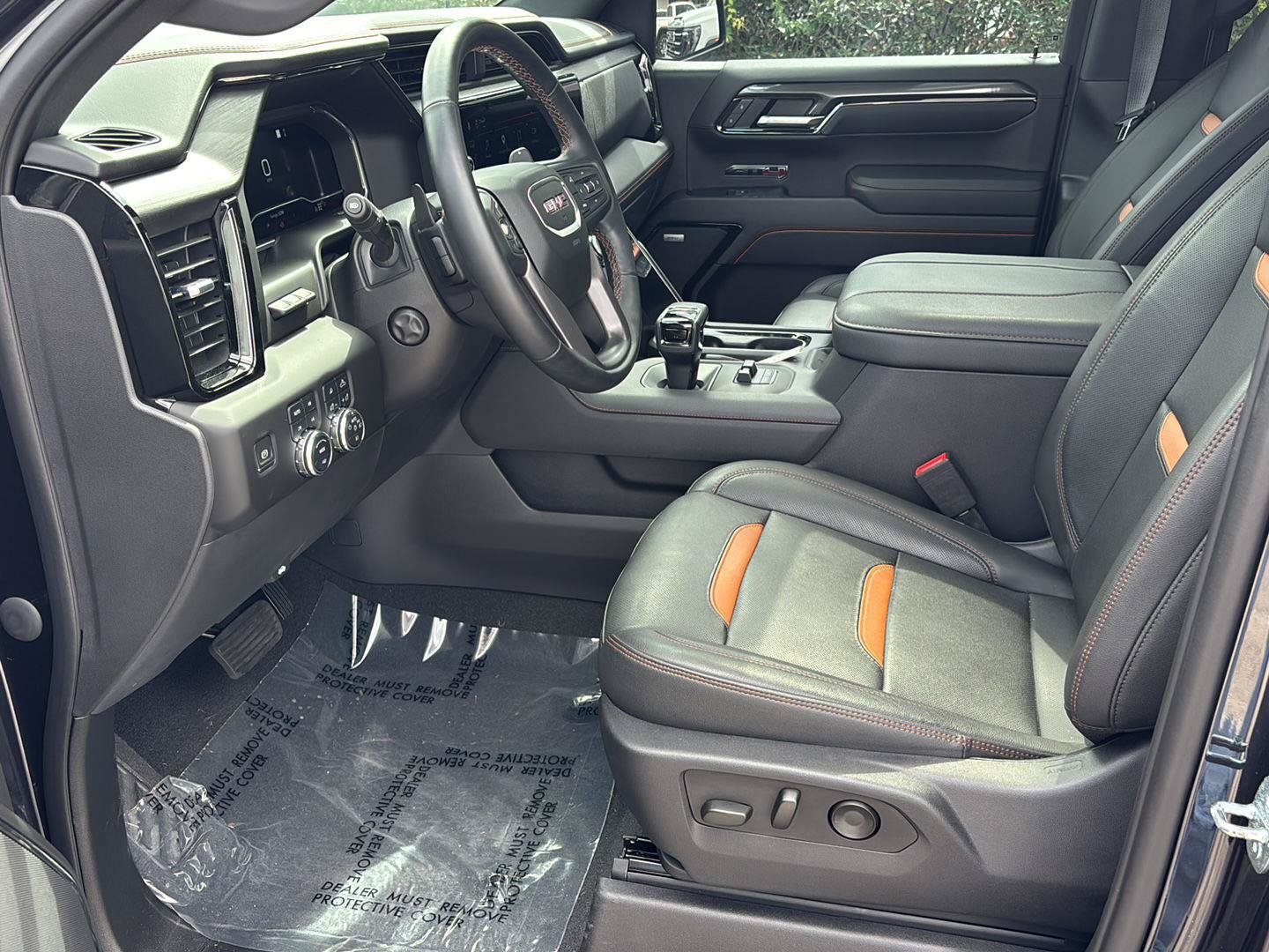 Used 2023 GMC Sierra 1500 AT4 w/ AT4 Premium Package AWD/4WD image 13