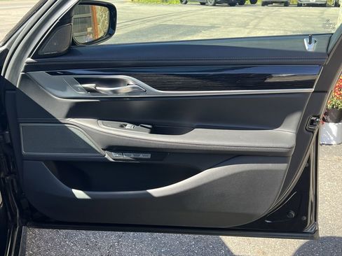 Used 2018 BMW 750i xDrive 750i xDrive image 26