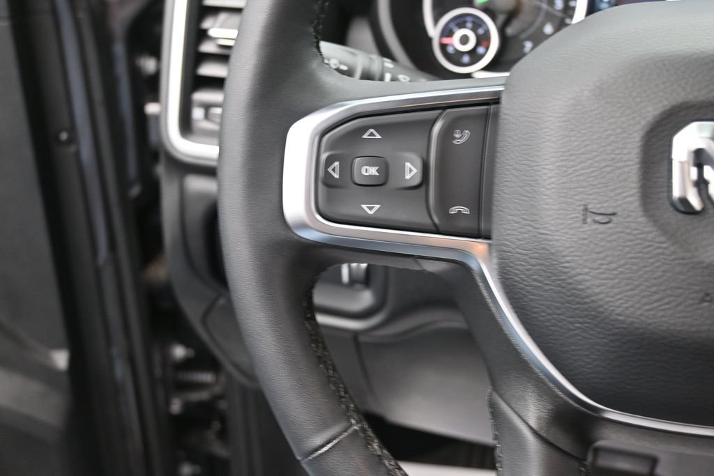 Used 2025 RAM 2500 Big Horn AWD/4WD image 32