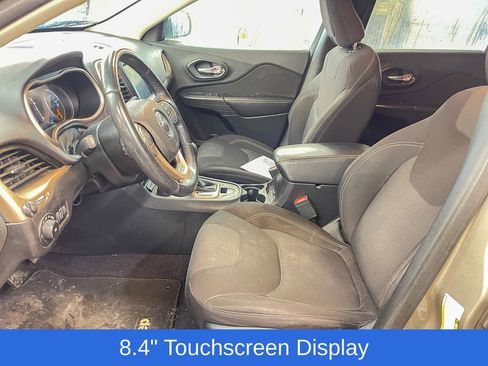 Used 2017 Jeep Cherokee Latitude w/ Safety/Convenience Group image 10