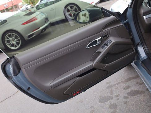 Used 2017 Porsche 718 Cayman S image 21