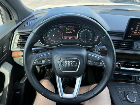 Used 2019 Audi Q5 2.0T Premium w/ Convenience Package AWD/4WD image 14