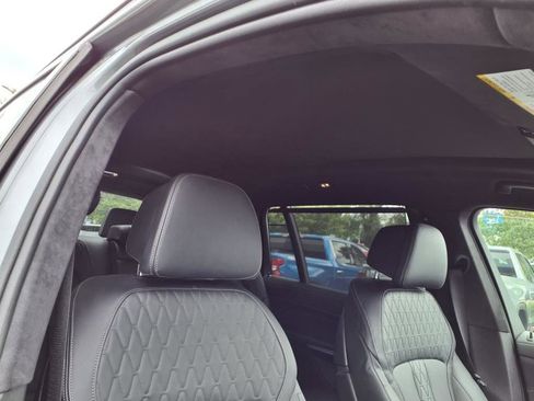 Used 2024 BMW X7 M60i w/ M Sport Professional Package image 22