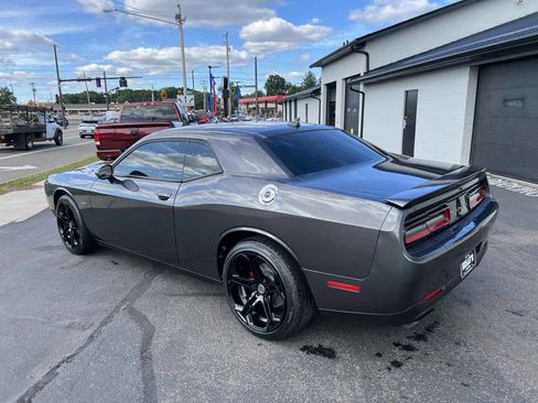 Used 2015 Dodge Challenger R/T w/ Quick Order Package 22B R/T image 3