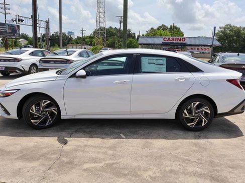New 2026 Hyundai Elantra Limited FWD image 30