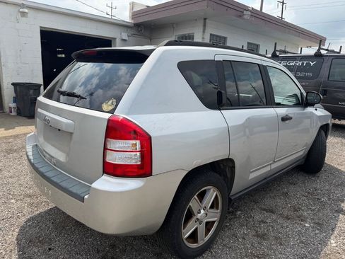 Used 2008 Jeep Compass Sport FWD image 3