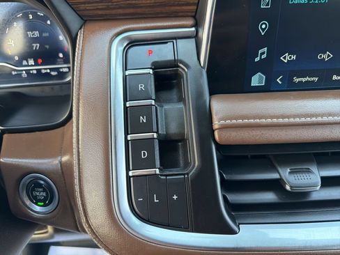 Used 2022 Chevrolet Suburban High Country AWD/4WD image 37