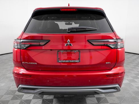 Used 2025 Mitsubishi Outlander SEL image 5