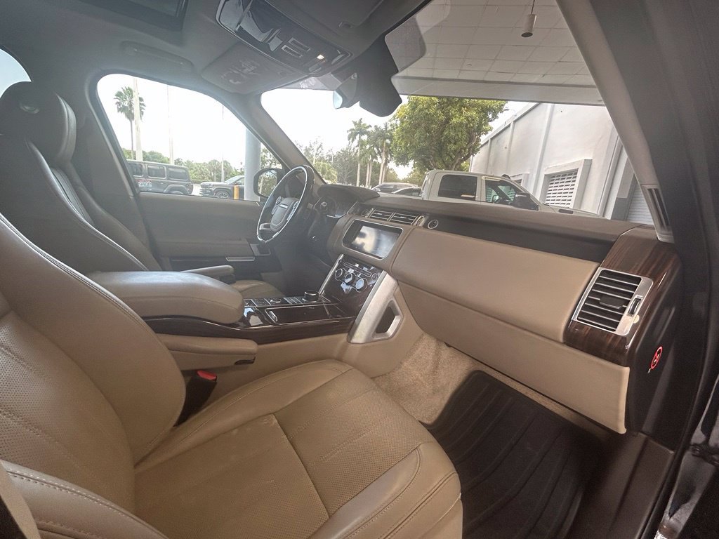 Used 2017 Land Rover Range Rover Supercharged AWD/4WD image 26