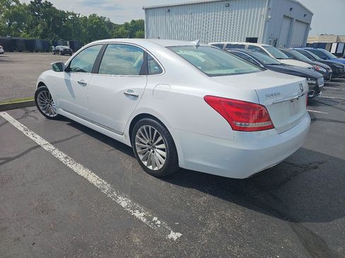Used 2014 Hyundai Equus Signature RWD image 3