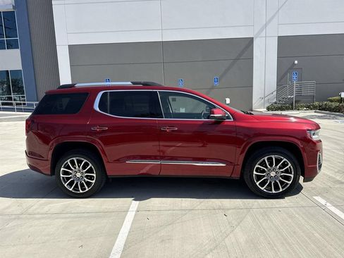 Used 2023 GMC Acadia Denali FWD image 2
