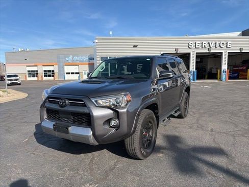 Used 2023 Toyota 4Runner TRD Off-Road Premium w/ Moonroof Package AWD/4WD image 13