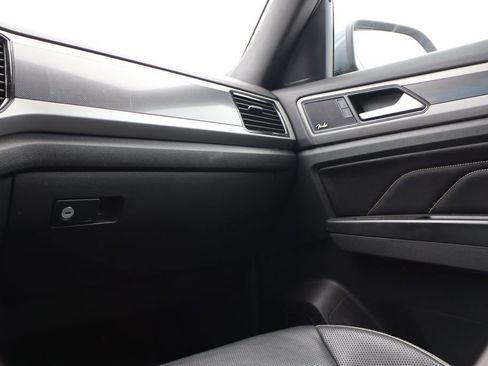 Used 2020 Volkswagen Atlas Cross Sport SEL Premium R-Line image 48