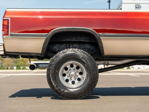 Used 1992 Dodge D/W Truck 350 image 21