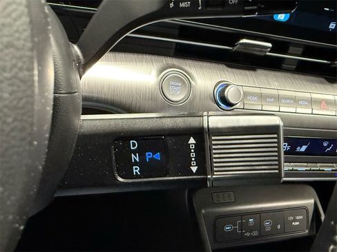 Used 2024 Hyundai Kona Limited image 24