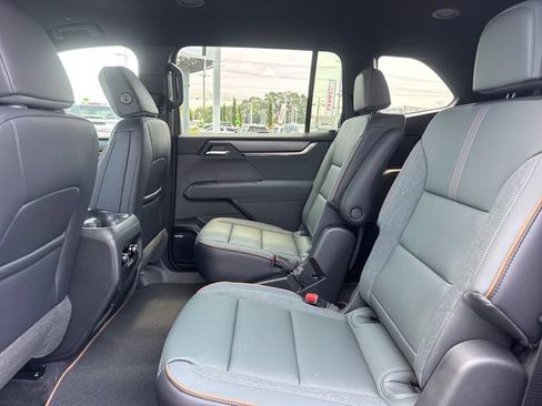 New 2027 GMC Acadia AT4 w/ Luxury Package AWD/4WD image 11