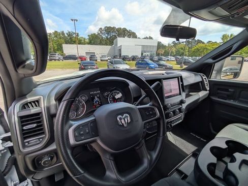 Used 2024 RAM 2500 Tradesman w/ Chrome Appearance Group image 10