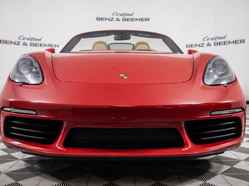 Used 2017 Porsche 718 Boxster RWD image 7
