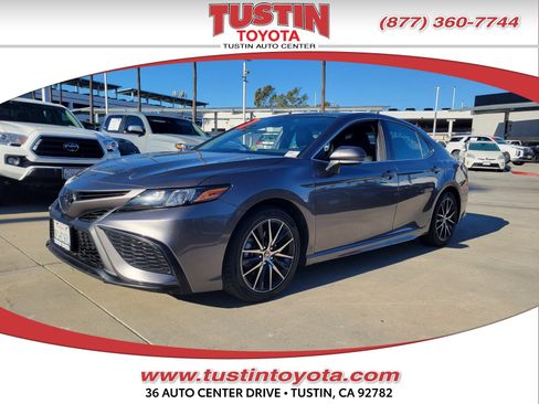 Certified 2023 Toyota Camry SE image 1