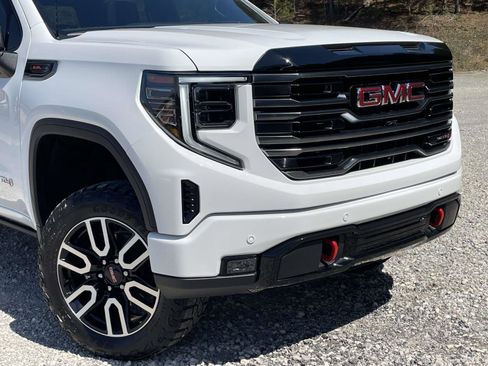 Used 2025 GMC Sierra 1500 AT4 w/ AT4 Premium Package image 29