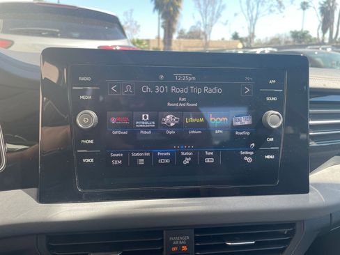 Used 2025 Volkswagen Jetta SE image 20