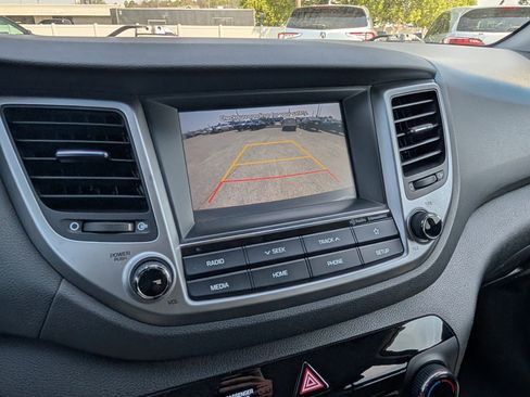 Used 2018 Hyundai Tucson SEL image 14