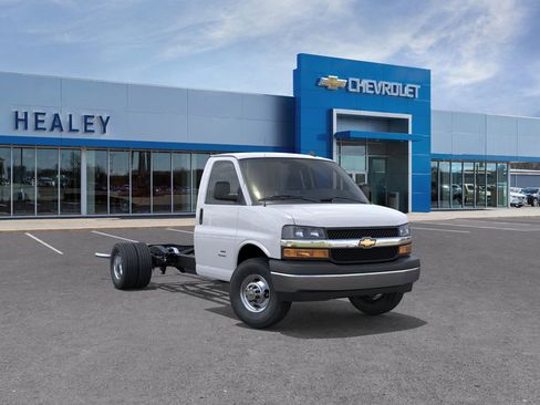 New 2025 Chevrolet Express 3500 w/ Power Convenience Package image 40