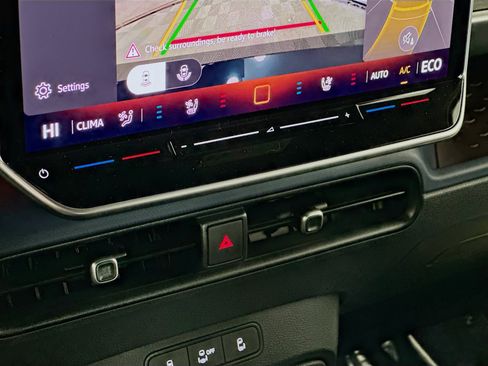 New 2025 Volkswagen ID. Buzz Pro S image 19