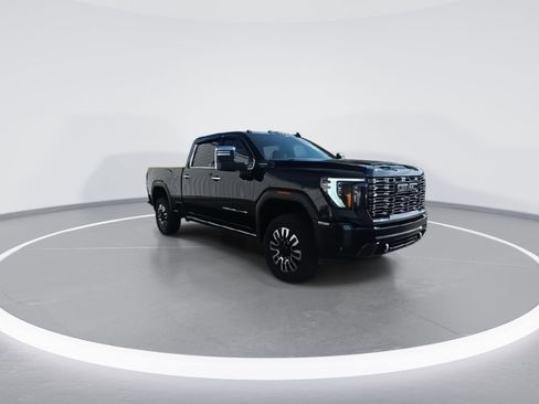 Used 2024 GMC Sierra 2500 Denali Ultimate image 2