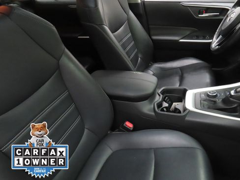 Used 2021 Toyota RAV4 XLE Premium AWD/4WD image 24