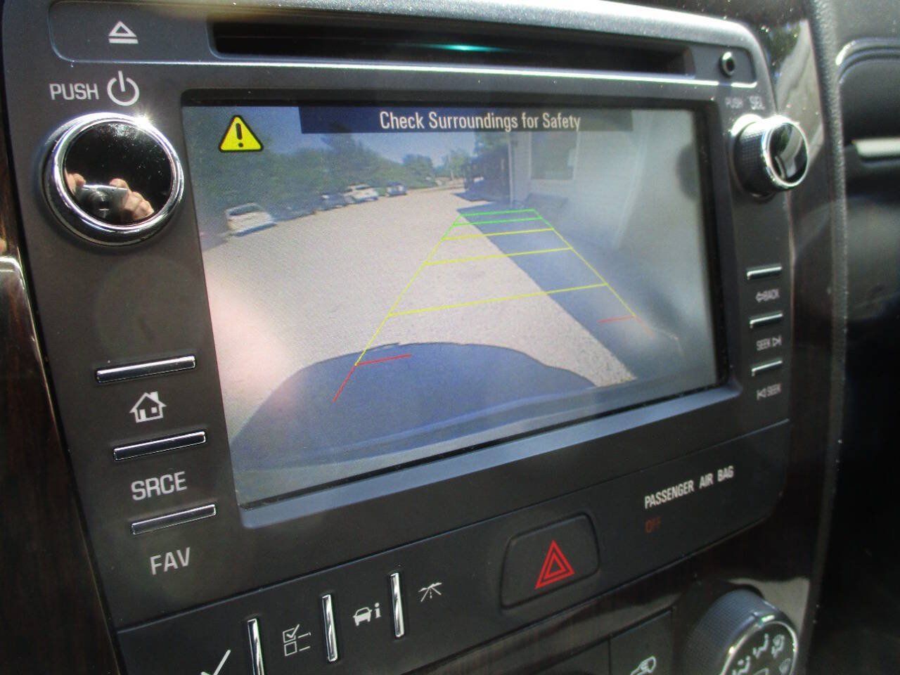 Used 2017 Chevrolet Traverse LT w/ Style and Technology Package FWD image 25